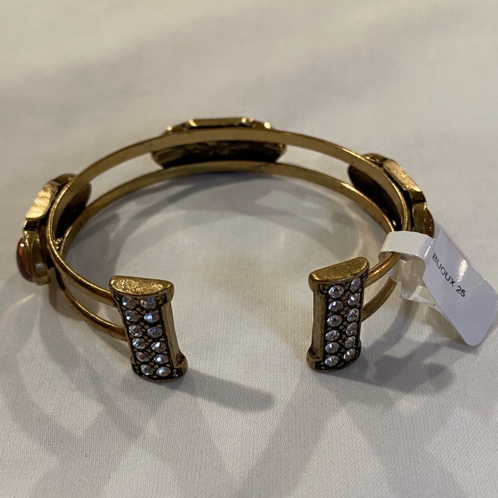 Bijoux Boutique Cuff Bracelet